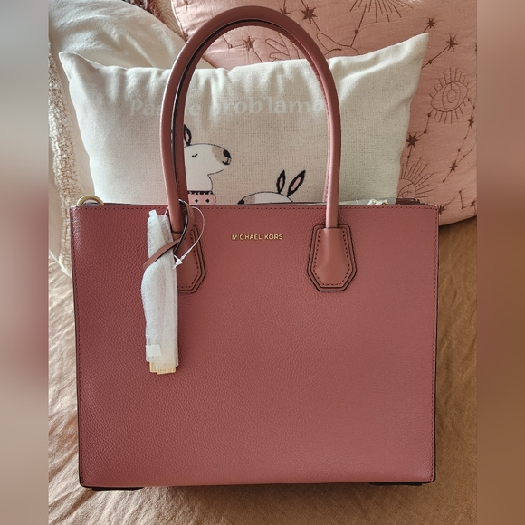 MICHAEL Michael Kors Handbags - NWT Michael Kors handbag, dusty pink